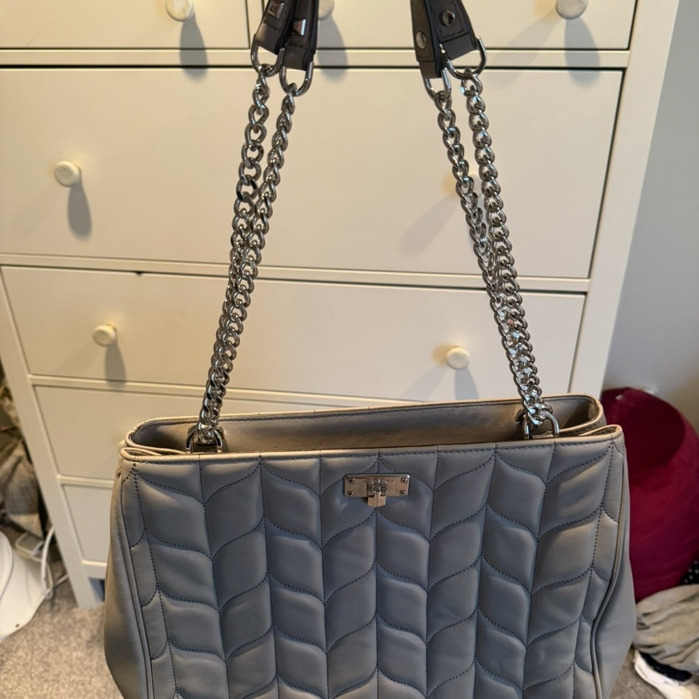 Elegant Gray Quilted Shoulder Bag